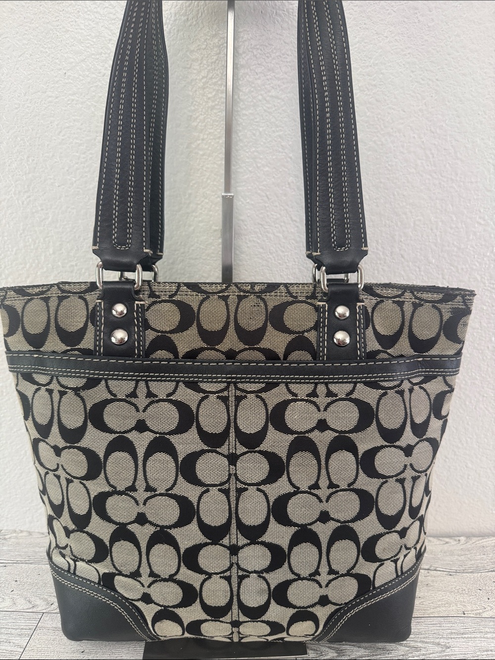 Coach Hampton Signature Turnlock Tote - Picture 3 of 15